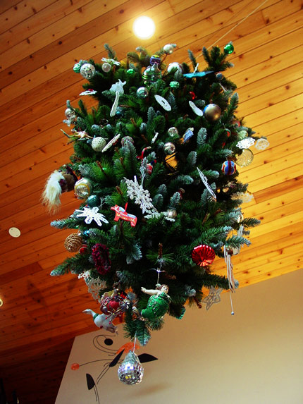 Upside-Down-Christmas-Tree.jpg
